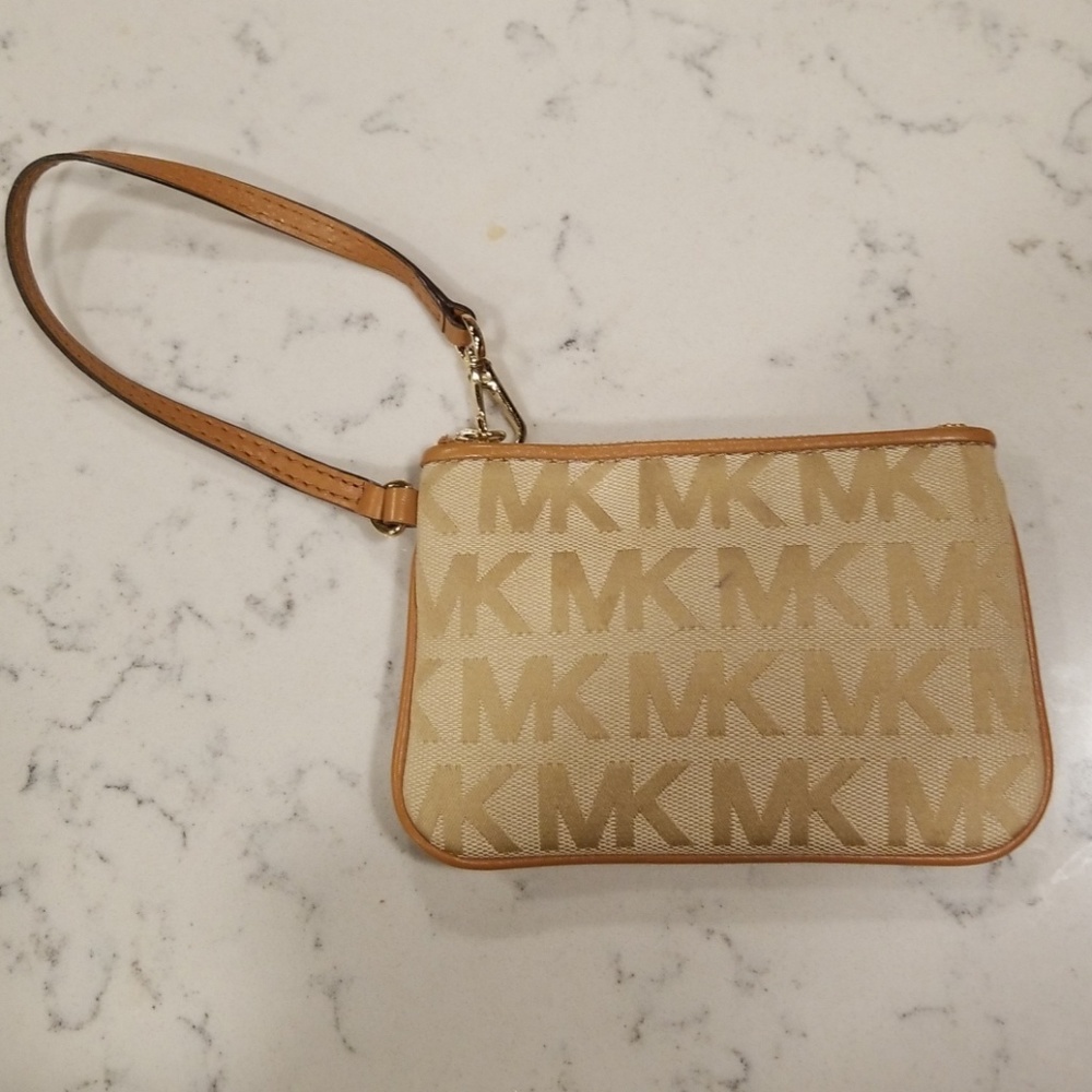 Michael Kors wristlet